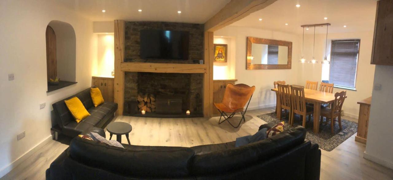 Clydach Cottages Лланелли Экстерьер фото
