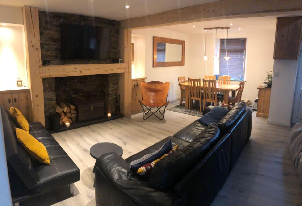 Clydach Cottages Лланелли Экстерьер фото