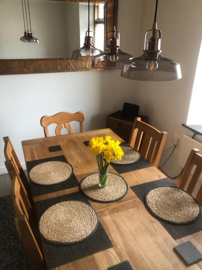 Clydach Cottages Лланелли Экстерьер фото