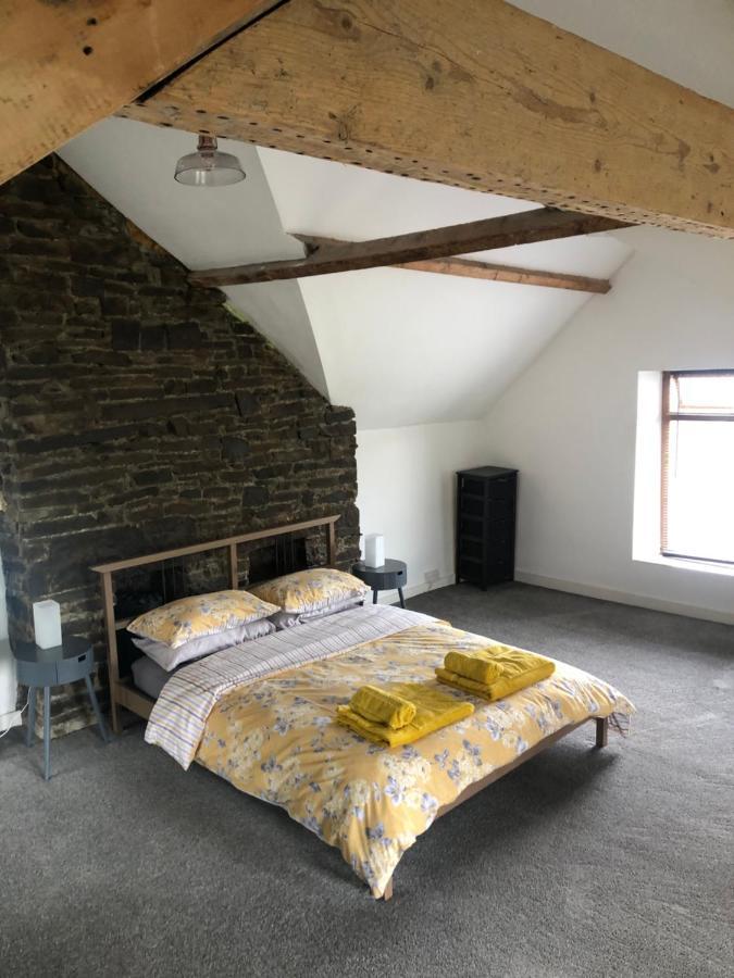 Clydach Cottages Лланелли Экстерьер фото