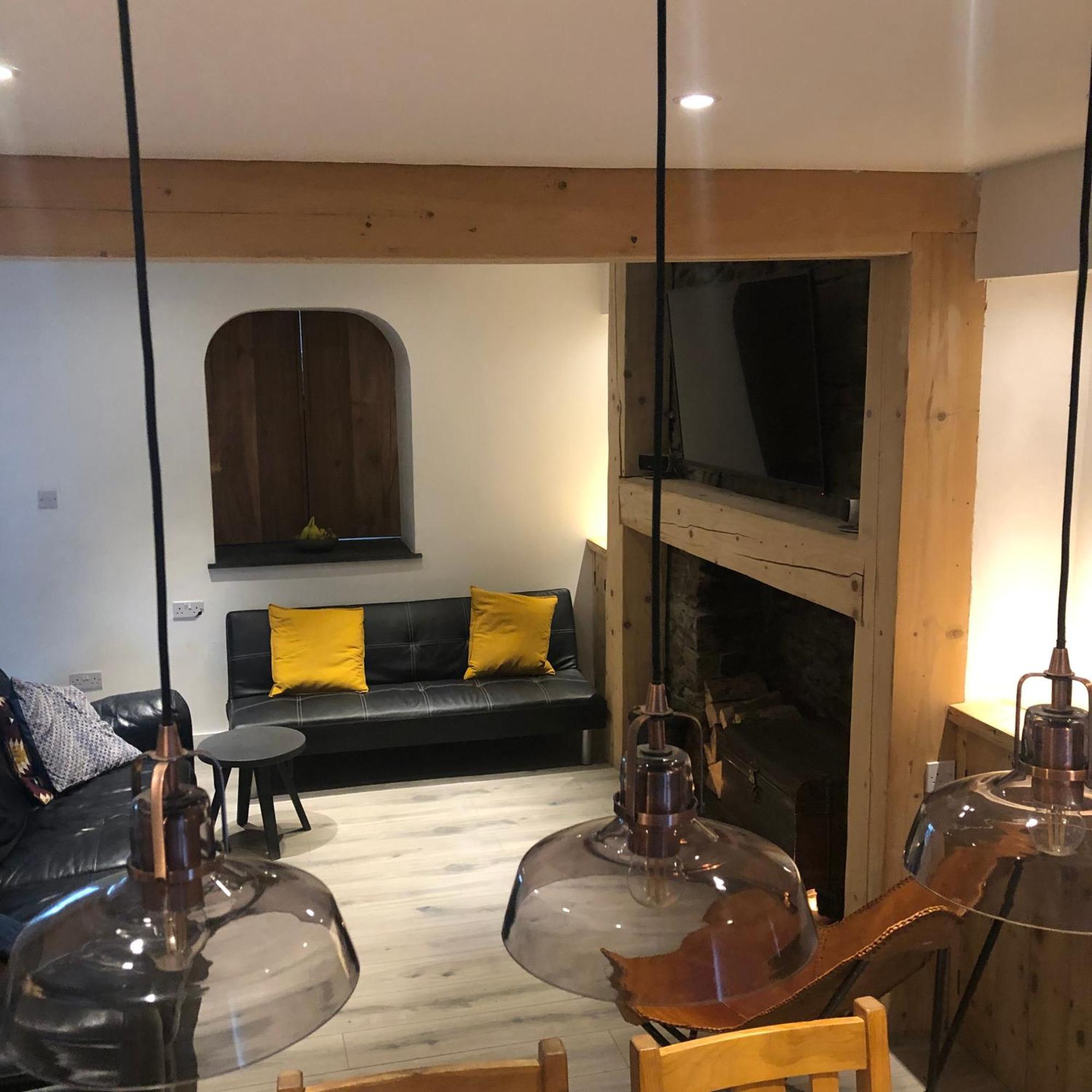 Clydach Cottages Лланелли Экстерьер фото