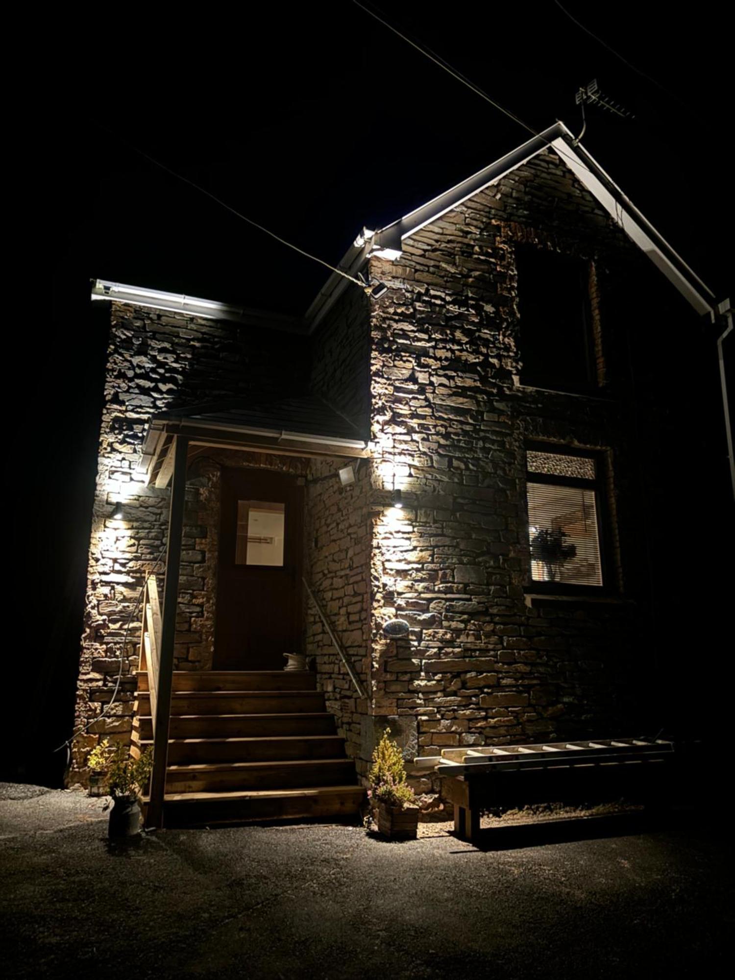 Clydach Cottages Лланелли Экстерьер фото